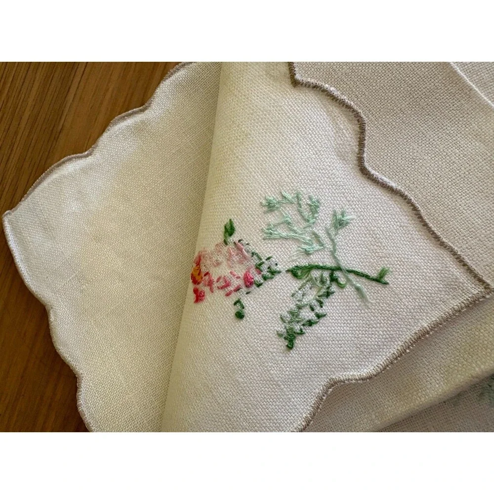 Set of 5 Vtg Hand Embroidered Pink Rosebud Linen Cotton Napkins 11x13